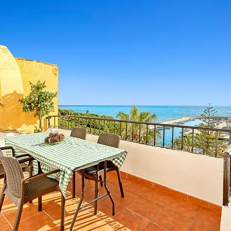 J96 Cabopino Apartment