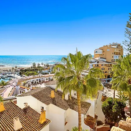 J96 Cabopino Apartment *